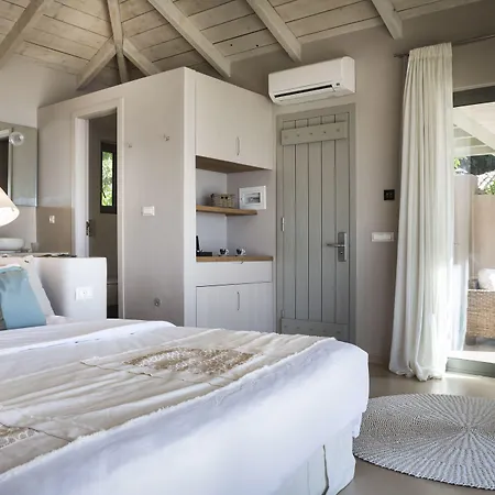 F Zeen Kefalonia (adults Only) 5* Lourdata (Kefalonia)